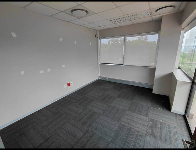 1,960M² OFFICE TO LET IN WOODMEAD